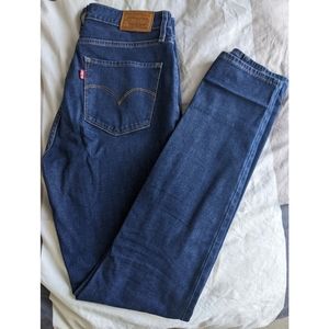 Levi's 721 High Rise Skinny jeans - size 28